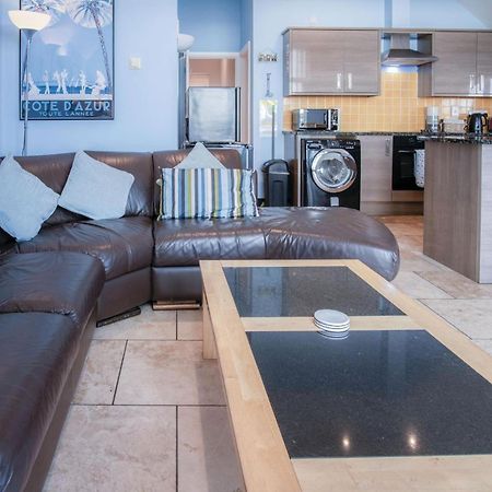 Ewyn Y Don - 2 Bedroom Apartment - Pendine Εξωτερικό φωτογραφία